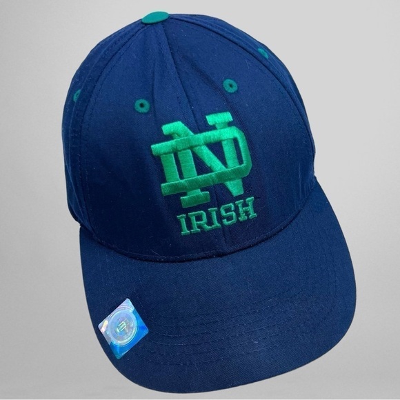TOP OF THE WORLD NOTRE DAME FIGHTING IRISH MENS NAVY BLUE PHENOM FLEX CAP - Picture 1 of 9